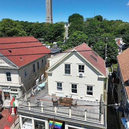 Center Of Town Steps Away Private Deck Apartment Provincetown Exterior foto