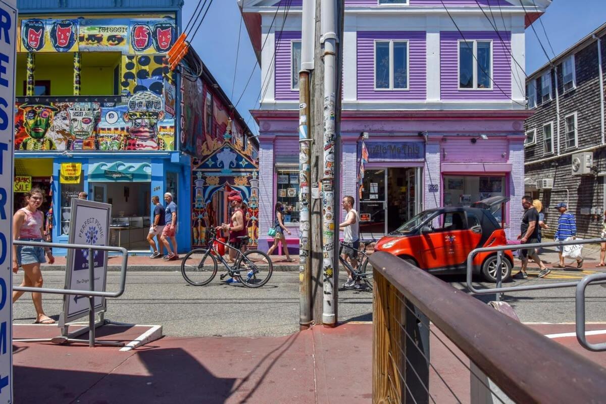 Center Of Town Steps Away Private Deck Apartment Provincetown Exterior foto