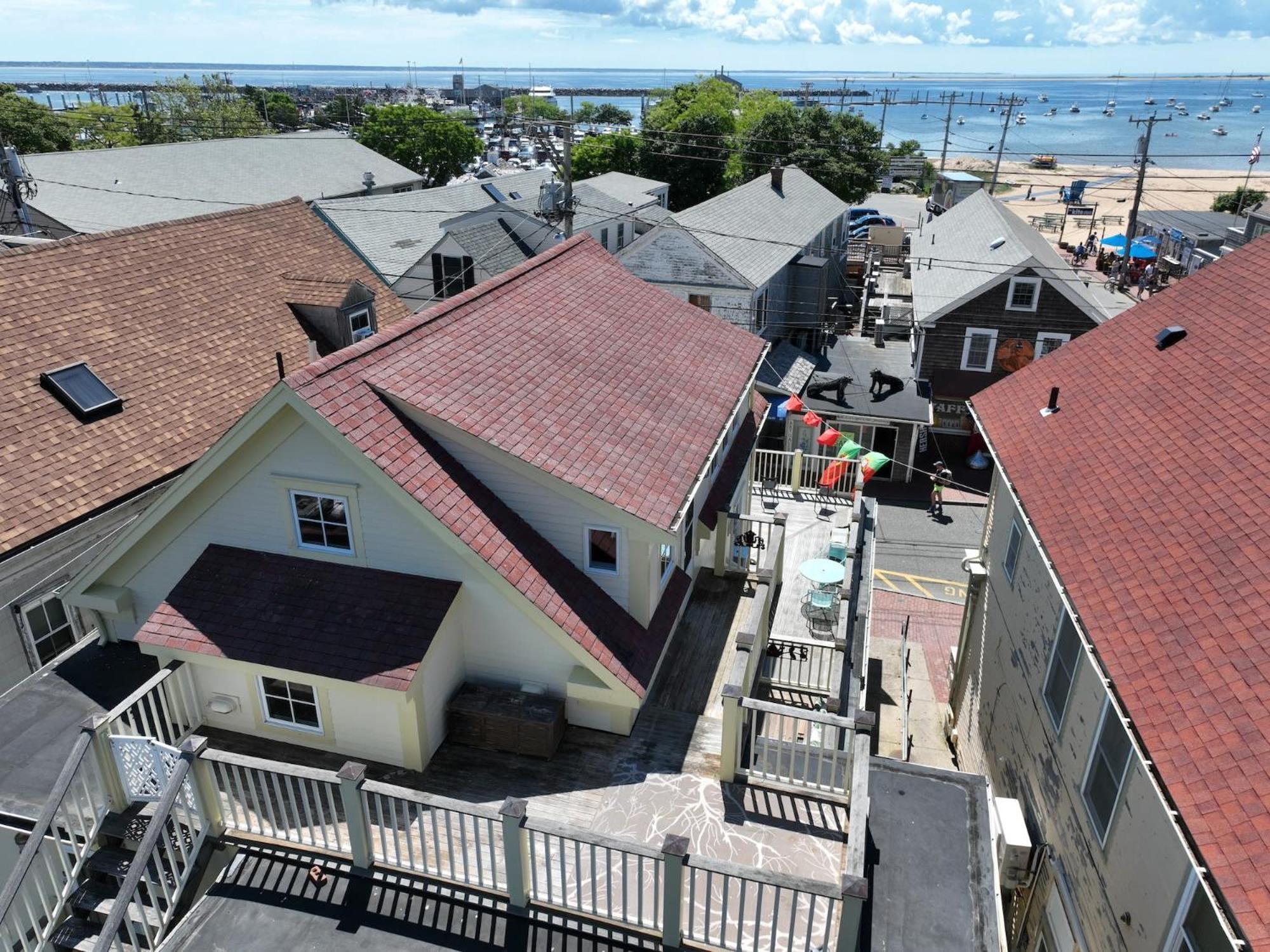 Center Of Town Steps Away Private Deck Apartment Provincetown Exterior foto